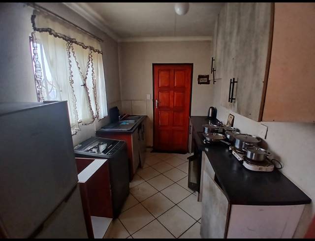 3 BEDROOM HOUSE FOR SALE IN EVATON WEST